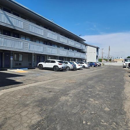 Budget Inn Corcoran Bagian luar foto