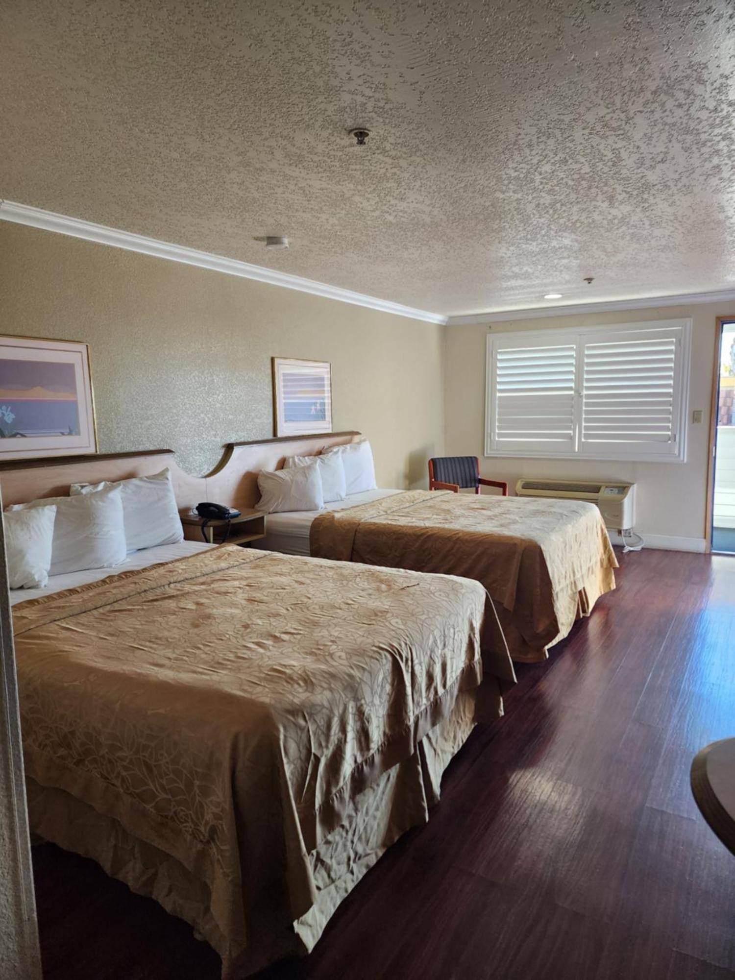 Budget Inn Corcoran Bagian luar foto