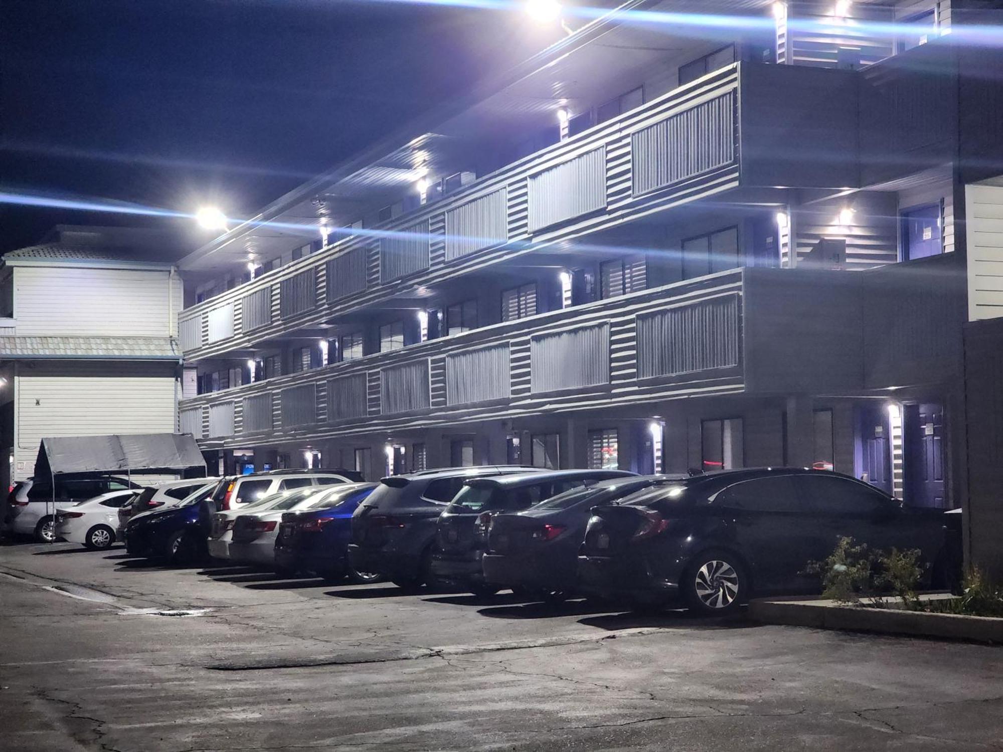 Budget Inn Corcoran Bagian luar foto