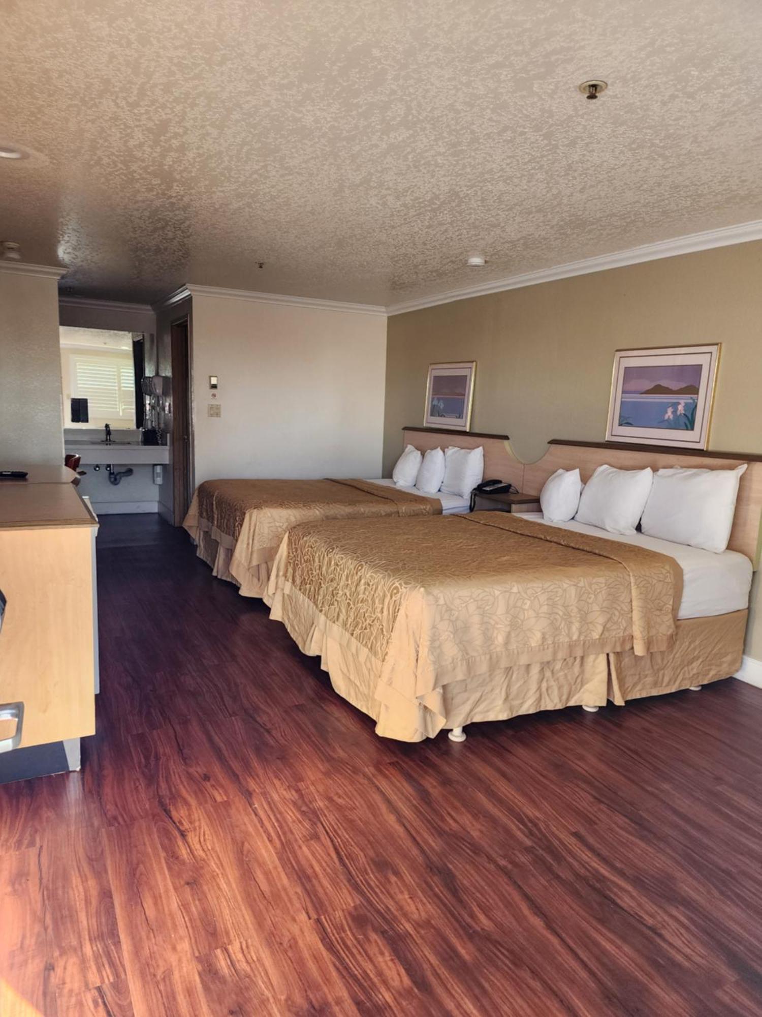 Budget Inn Corcoran Bagian luar foto