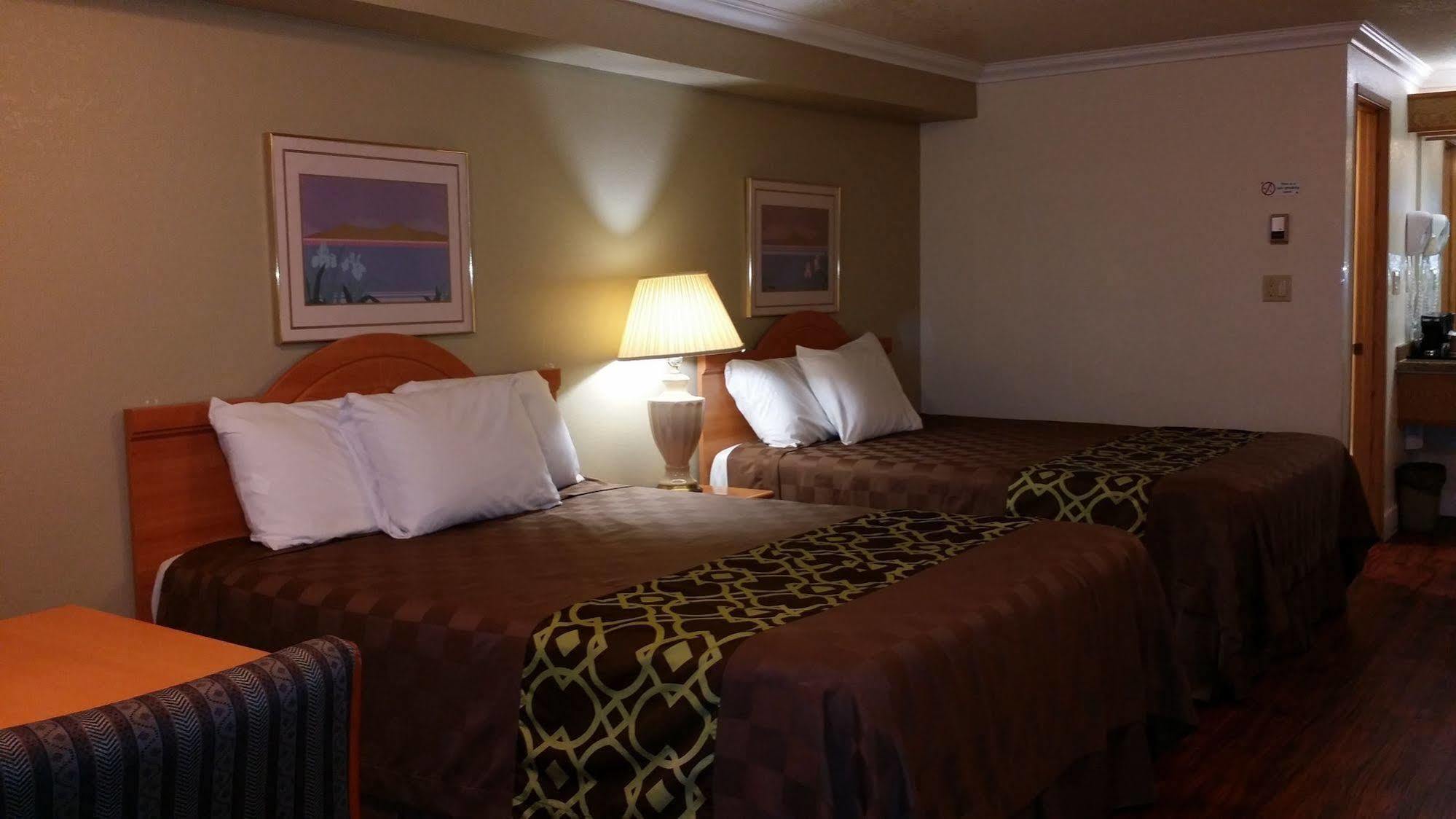 Budget Inn Corcoran Bagian luar foto