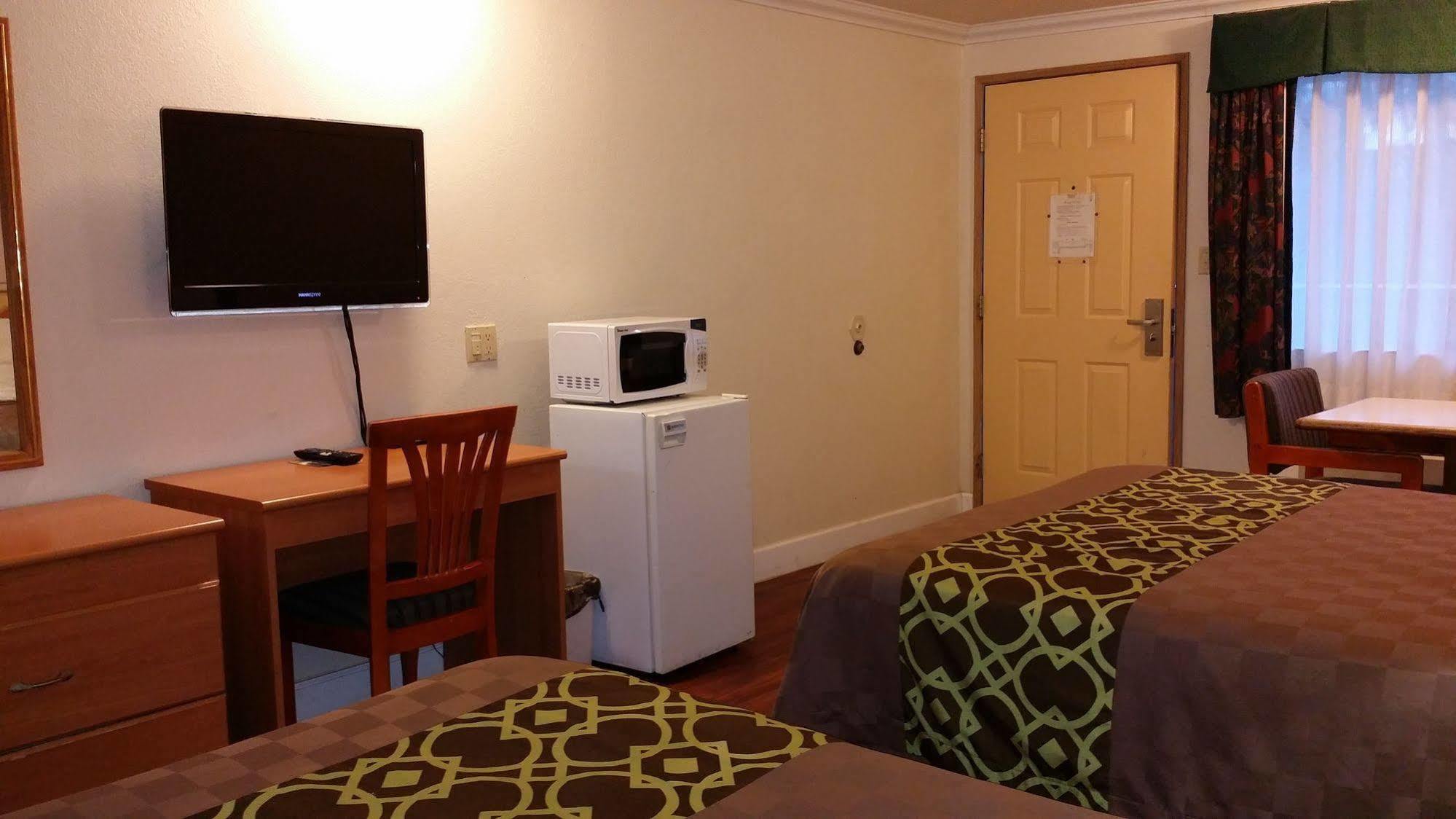 Budget Inn Corcoran Bagian luar foto