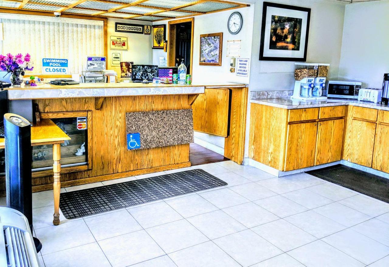 Budget Inn Corcoran Bagian luar foto